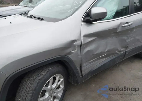 2018 Jeep Cherokee Latitude Plus Fwd z USA, uszkodzony, nr VIN 1C4PJLLB0JD509803